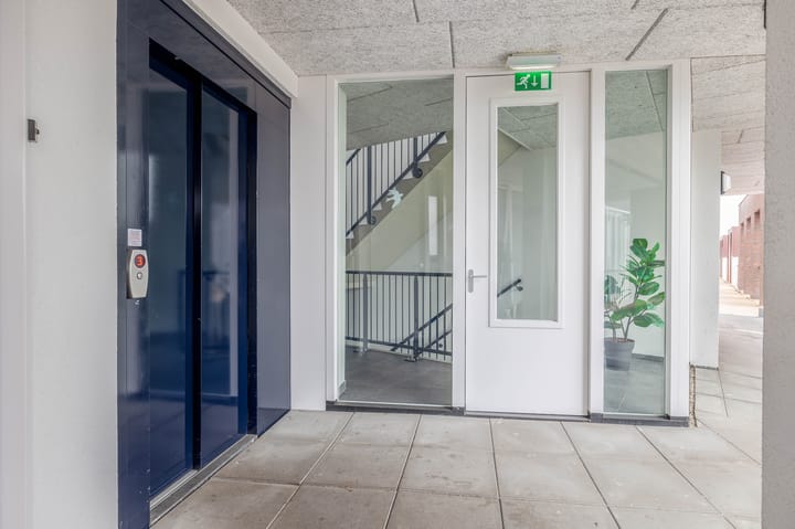 Photo 22 of Mgr vdn Tillaartstraat 52