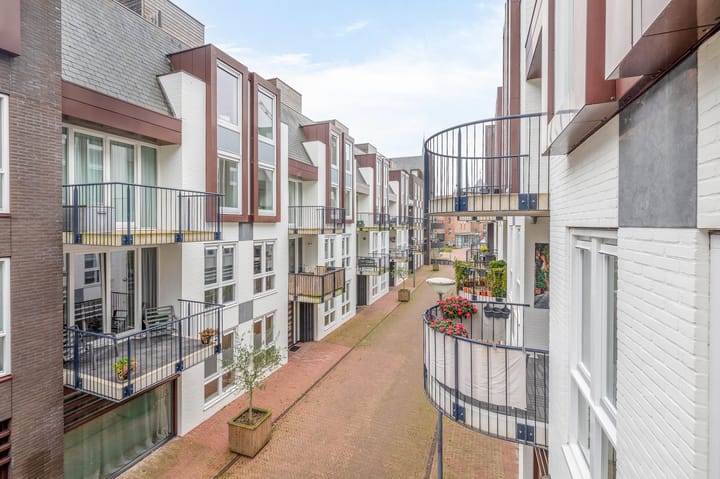 Photo 29 of Mgr vdn Tillaartstraat 52