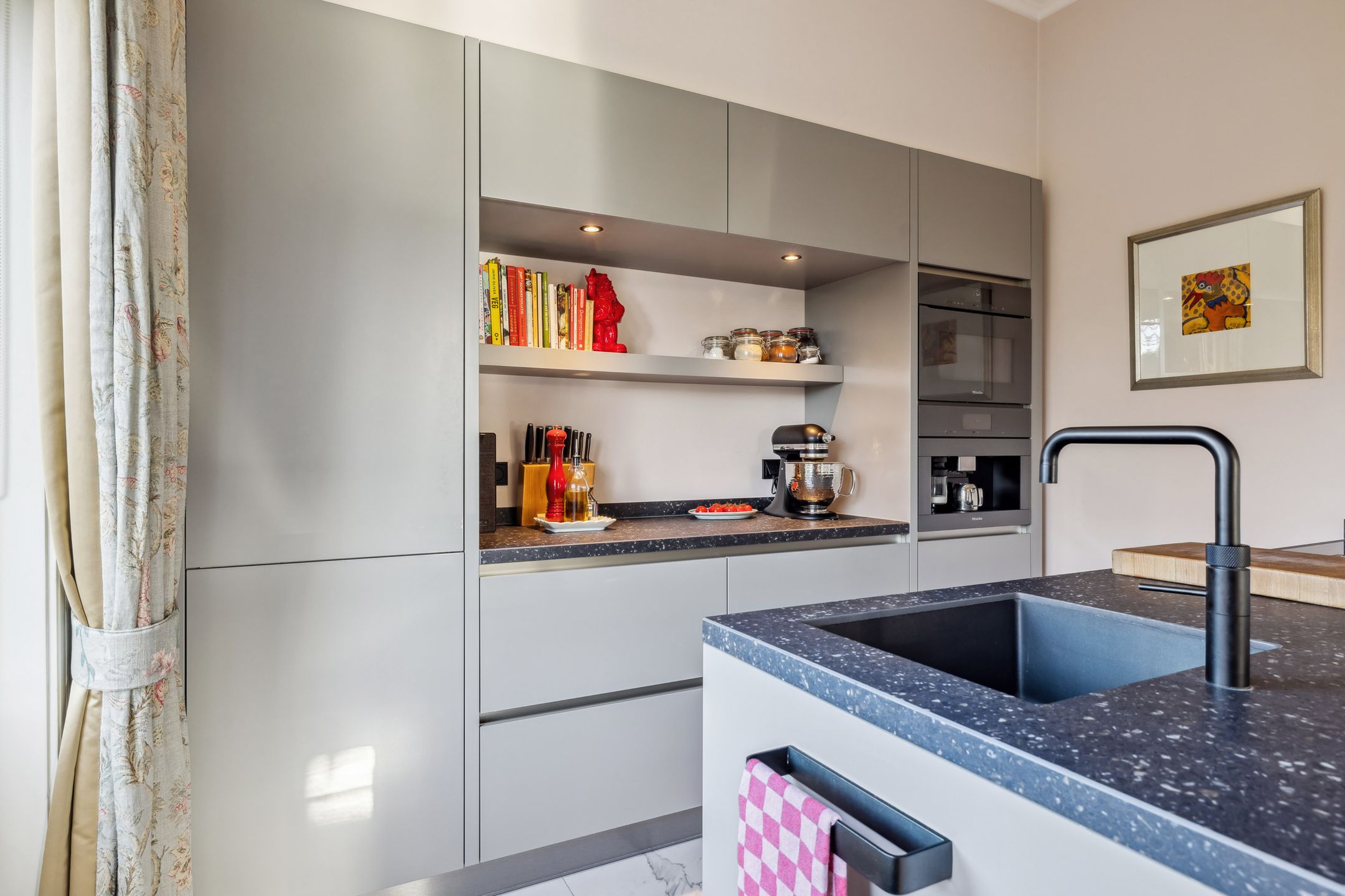 Foto 9 van Voorstraat 1