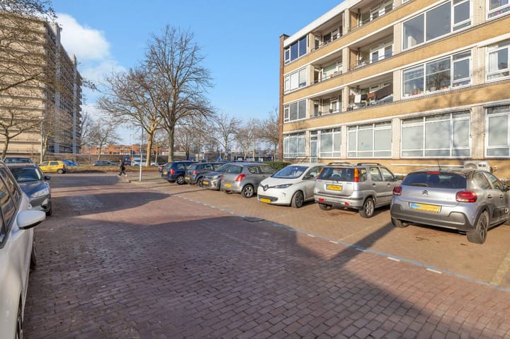 Foto 3 van Monseigneur van Steelaan 406