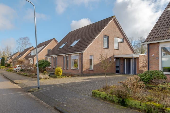 Foto 8 van Weegbree 16