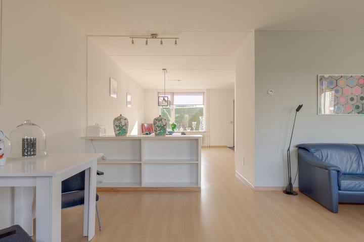 Foto 12 van Weegbree 16