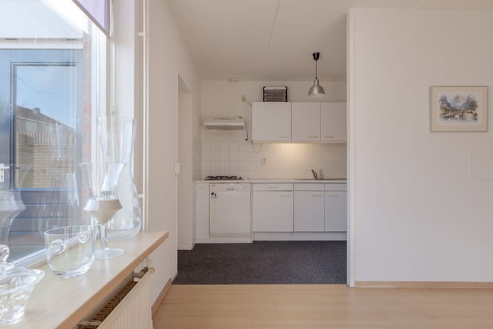 Foto 22 van Weegbree 16