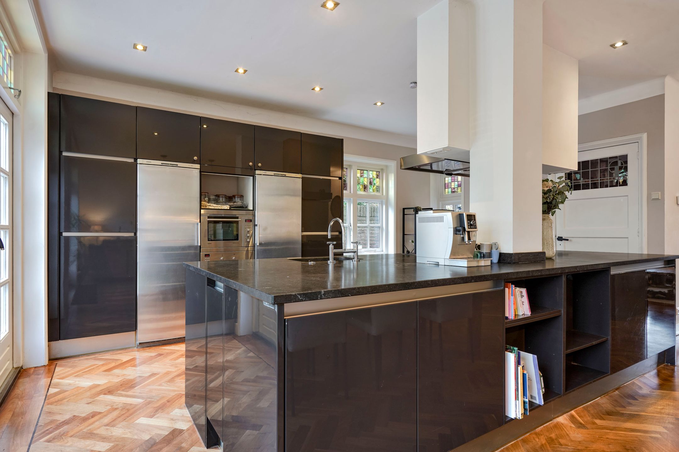 Foto 12 van Versterplein 13