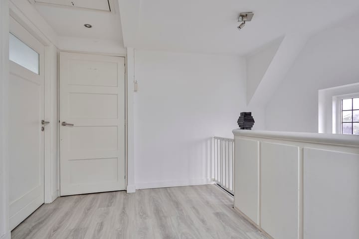 Foto 32 van Versterplein 13