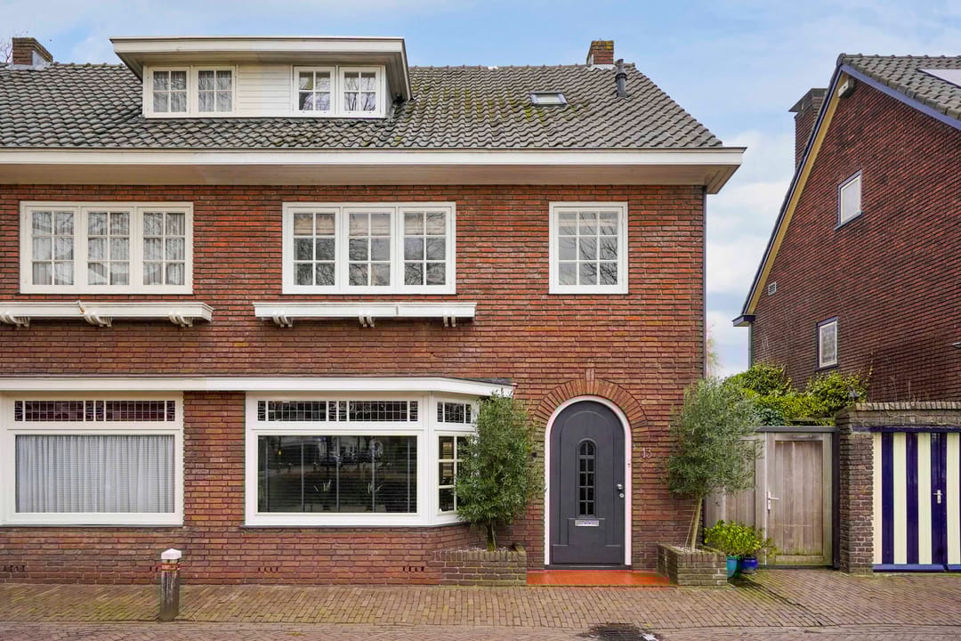 Foto 37 van Versterplein 13