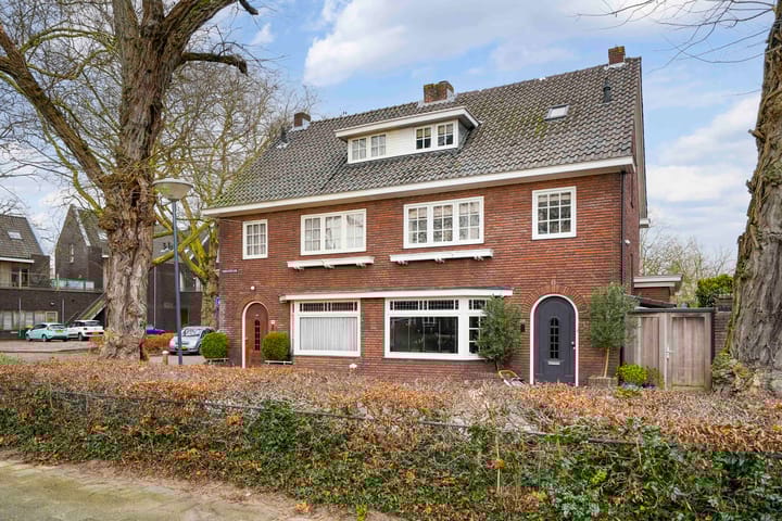 Foto 39 van Versterplein 13