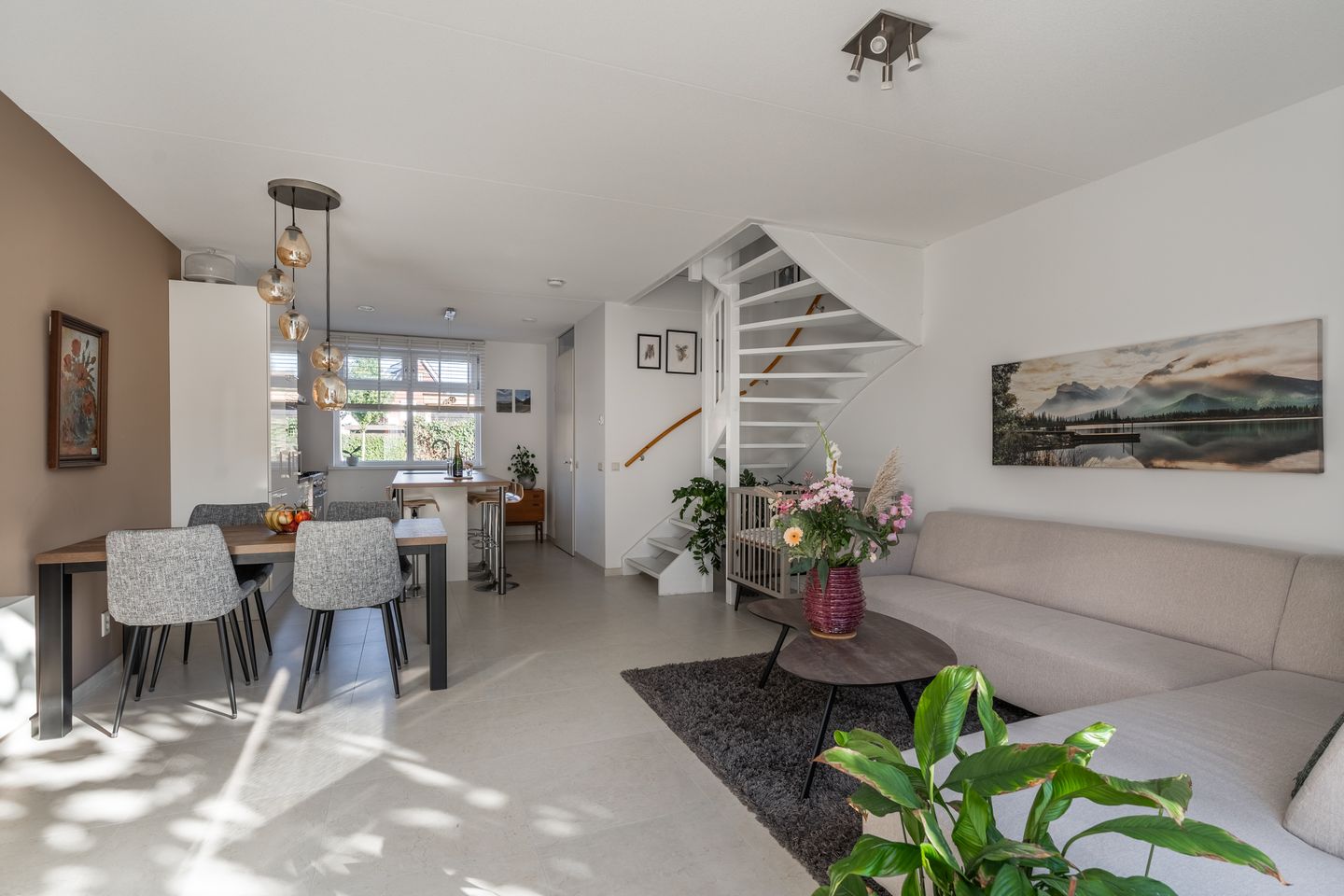 Foto 14 van Koningin Maximahof 16