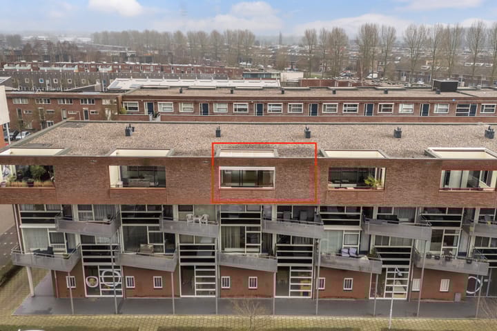 Foto 1 van Tiranastraat 82