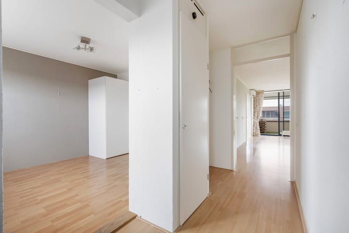 Foto 14 van Tiranastraat 82