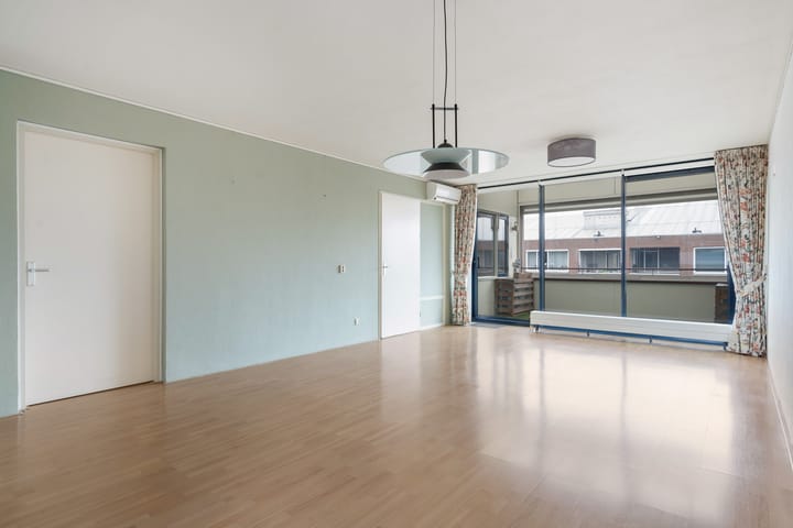 Foto 16 van Tiranastraat 82