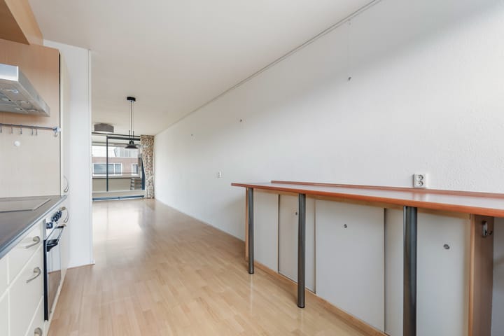 Foto 21 van Tiranastraat 82