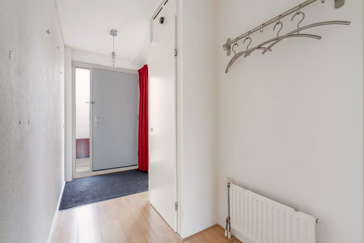 Foto 32 van Tiranastraat 82