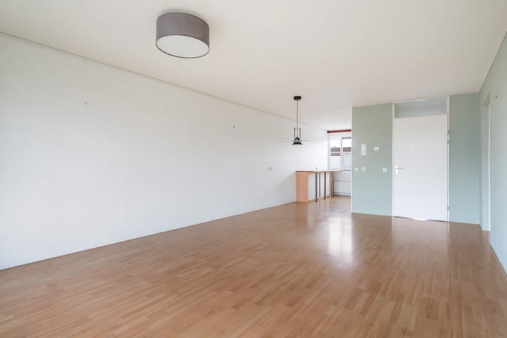 Foto 17 van Tiranastraat 82