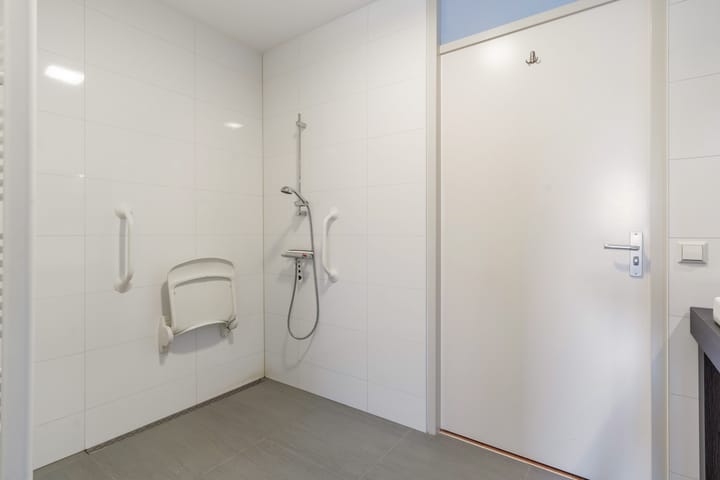 Foto 34 van Tiranastraat 82