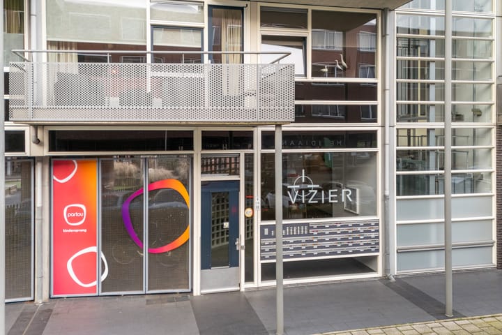 Foto 37 van Tiranastraat 82