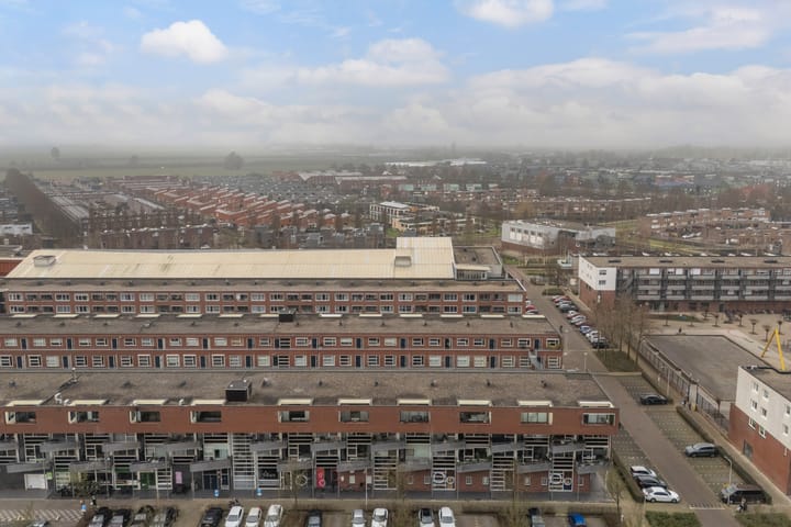 Foto 39 van Tiranastraat 82