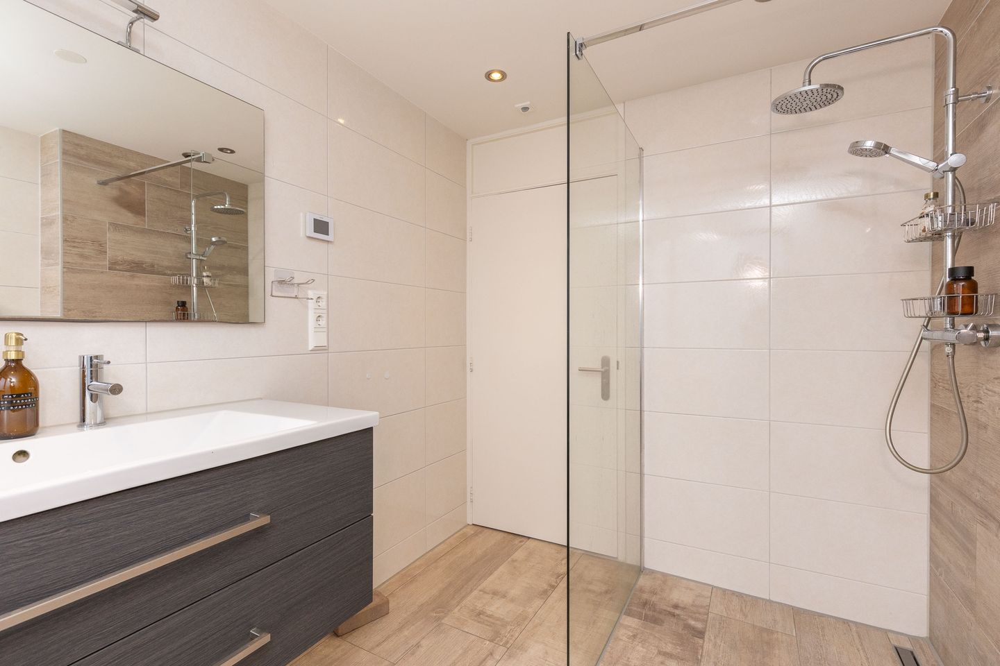 Foto 29 van Lyrastraat 2