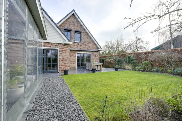 Foto 65 van De Groes 2-A