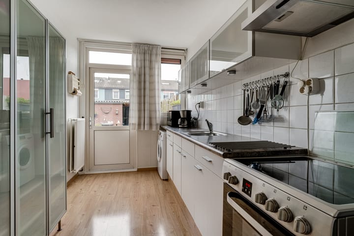 Foto 10 van Van Beethovenstraat 70