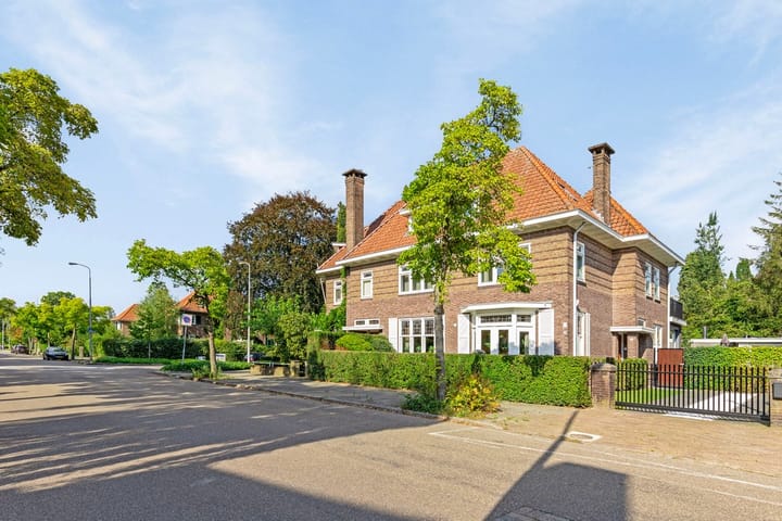 Foto 1 van Elzentlaan 15