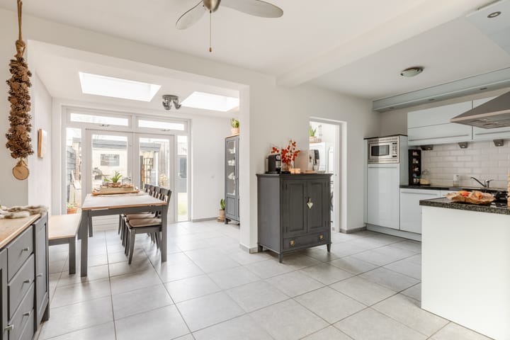 Foto 8 van Raamweg 44