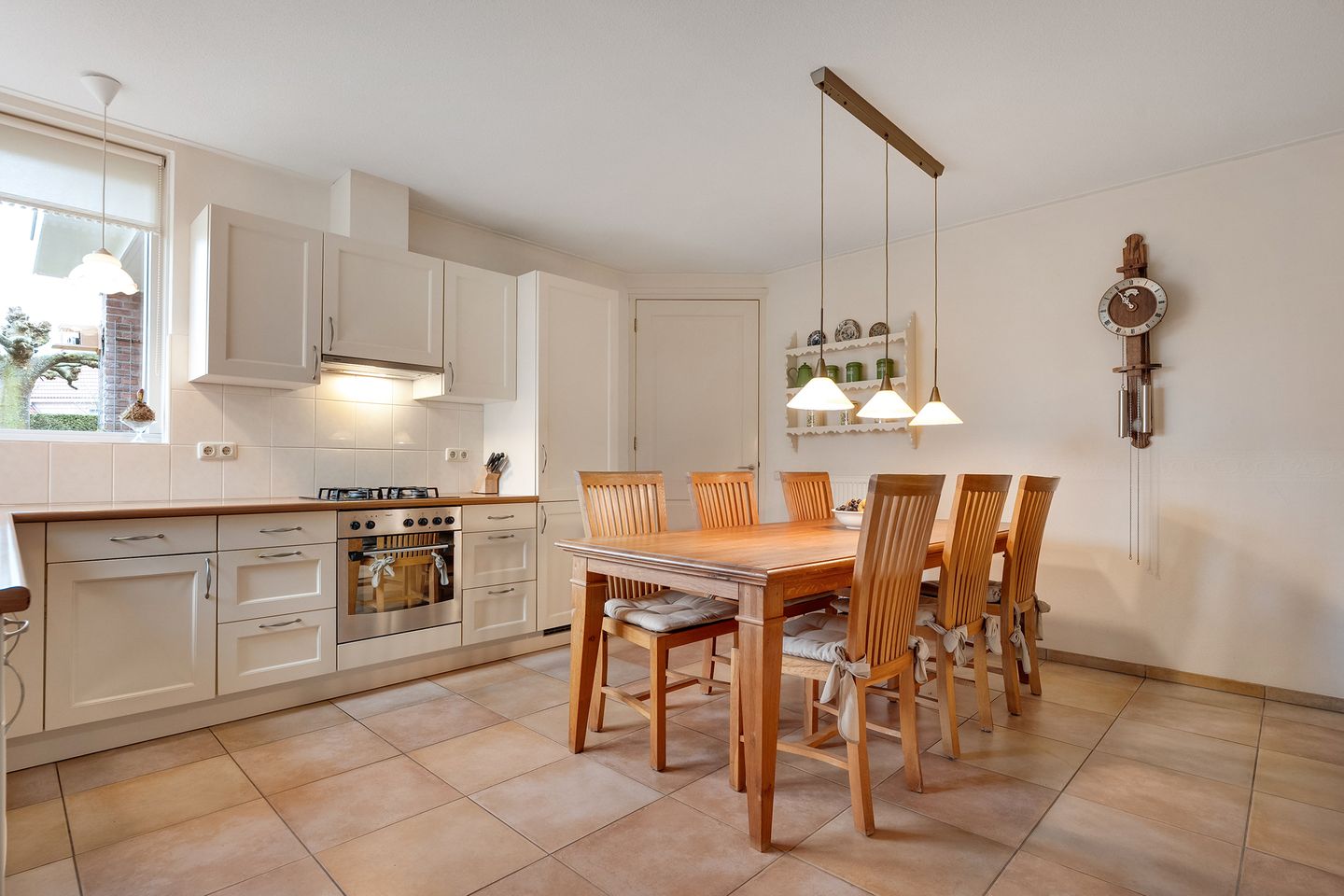 Photo 20 of Meander 34