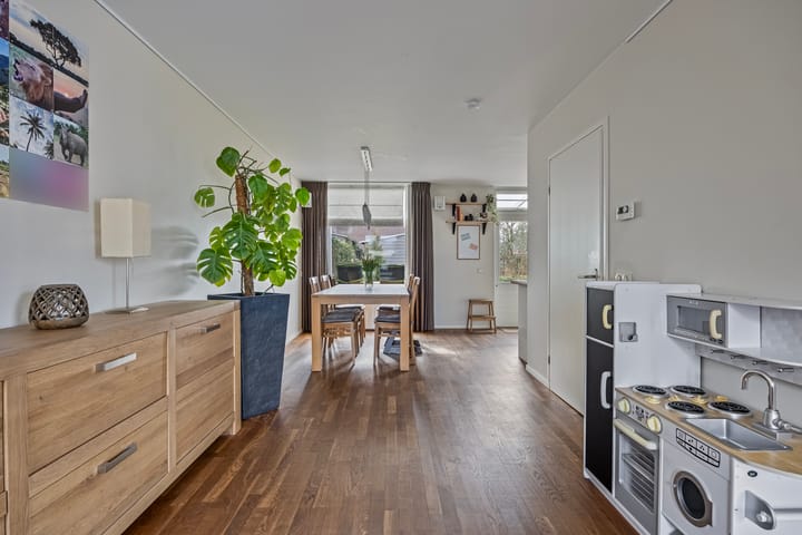 Foto 16 van Essenstraat 5