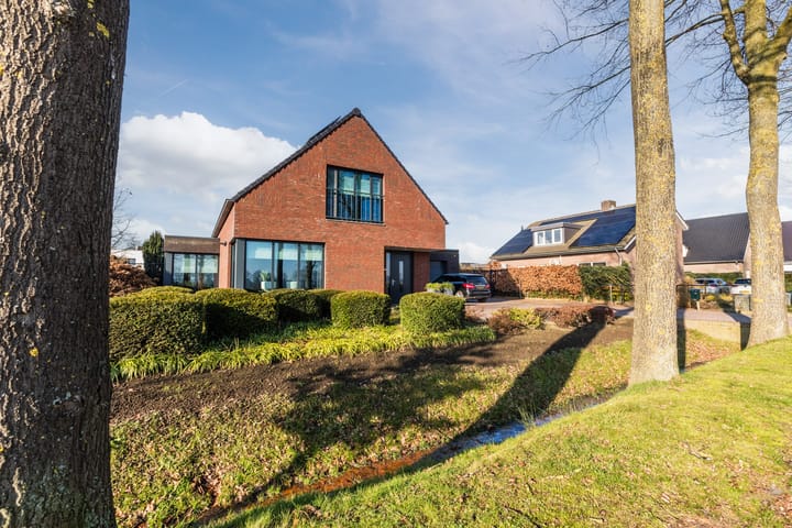 Foto 46 van Hoessenboslaan 44-A