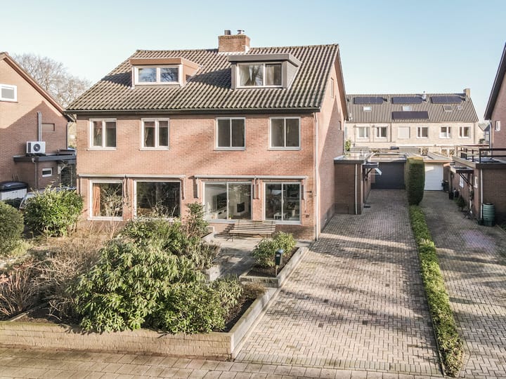 Photo 1 of Van Strijlandweg 35