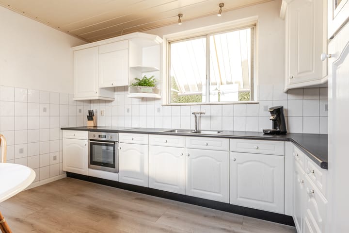 Photo 12 of Van Strijlandweg 35