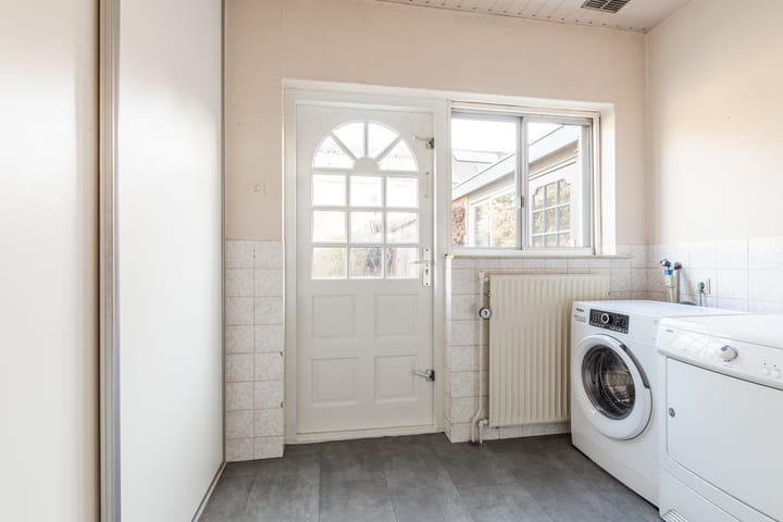 Photo 14 of Van Strijlandweg 35