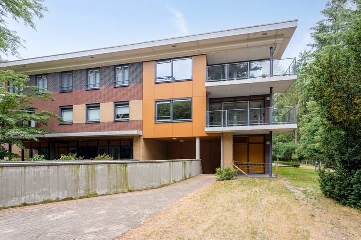 Foto 4 van Paviljoenplein 9