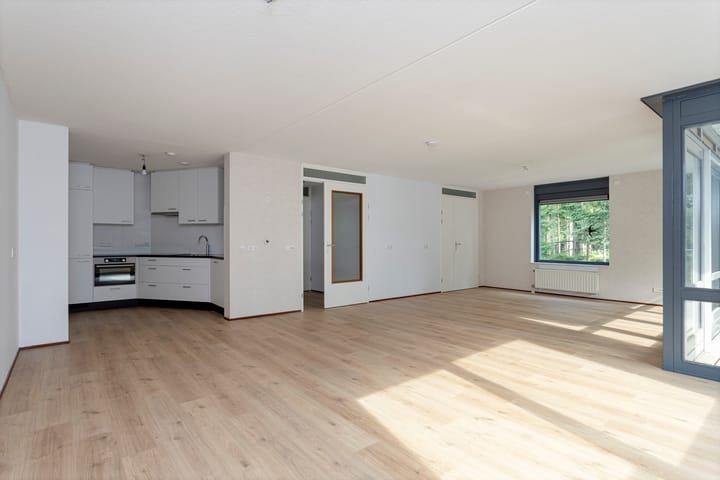 Foto 10 van Paviljoenplein 9