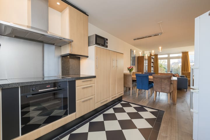 Foto 16 van Stationsweg 83