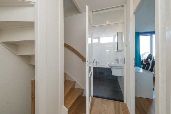 Foto 22 van Stationsweg 83