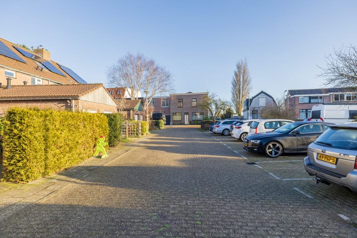 Foto 38 van Stationsweg 83