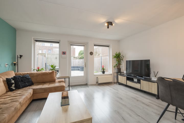 Foto 2 van Abraham van Lindenstraat 1