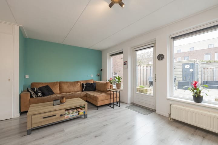 Photo 8 of Abraham van Lindenstraat 1