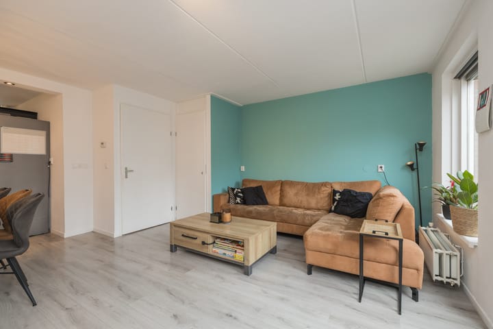 Photo 10 of Abraham van Lindenstraat 1