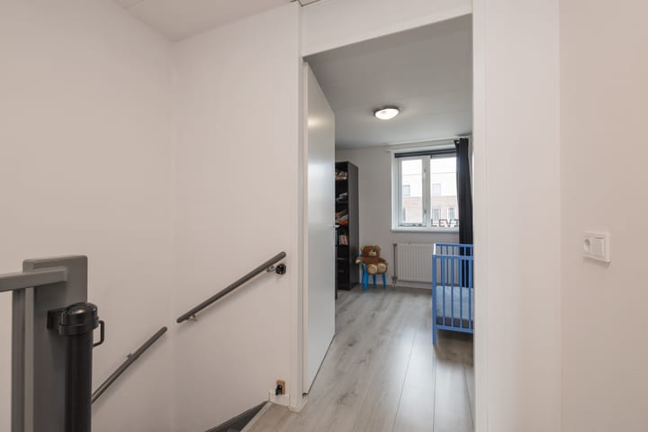 Photo 19 of Abraham van Lindenstraat 1