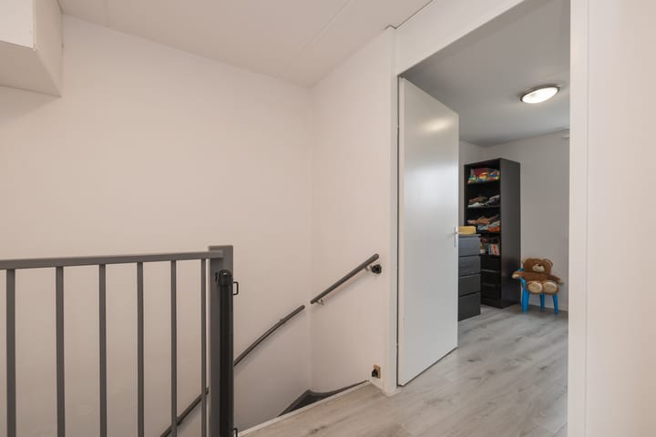 Photo 20 of Abraham van Lindenstraat 1