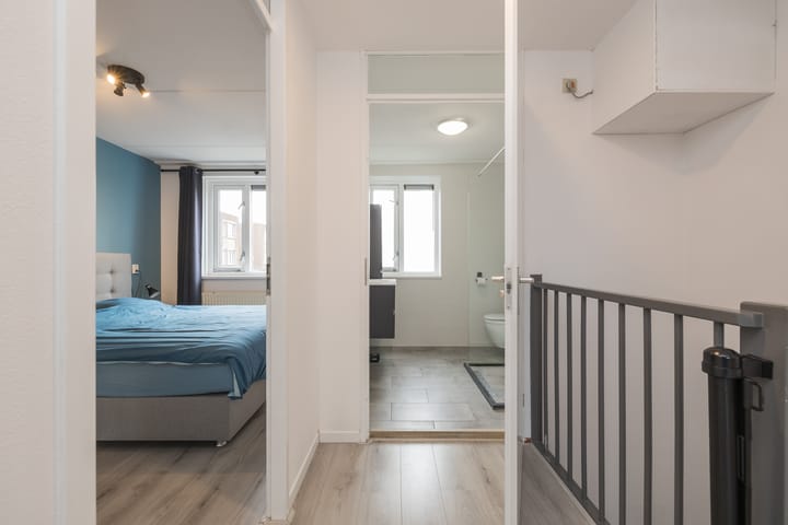 Photo 21 of Abraham van Lindenstraat 1