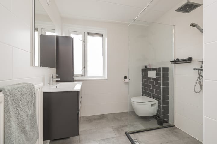 Photo 24 of Abraham van Lindenstraat 1