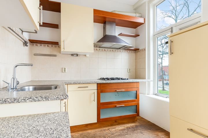 Photo 10 of Croeselaan 180-A