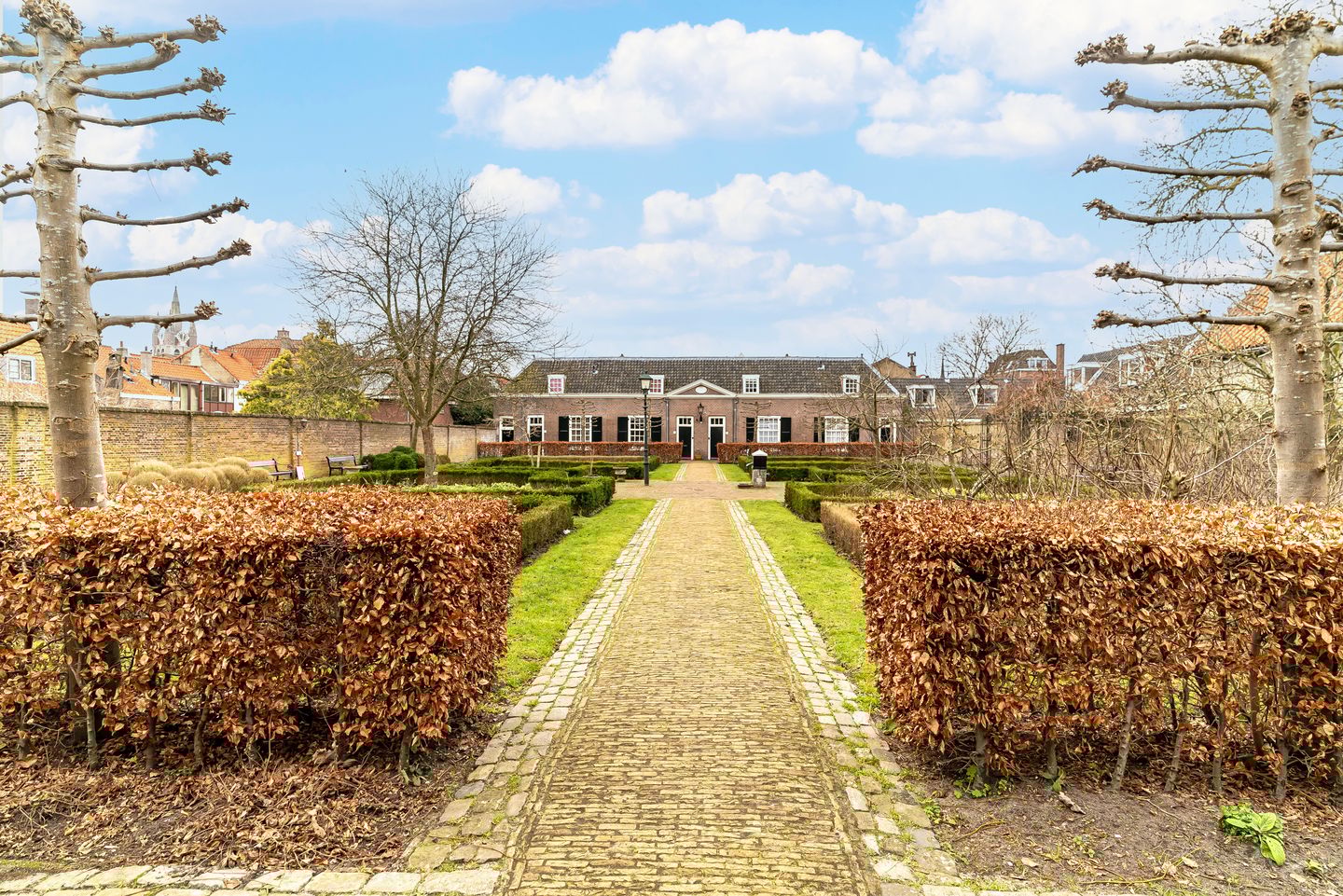 Foto 44 van Paardenmarkt 77