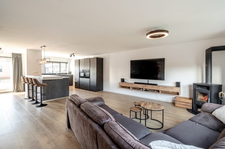 Foto 9 van Uitdamstraat 11