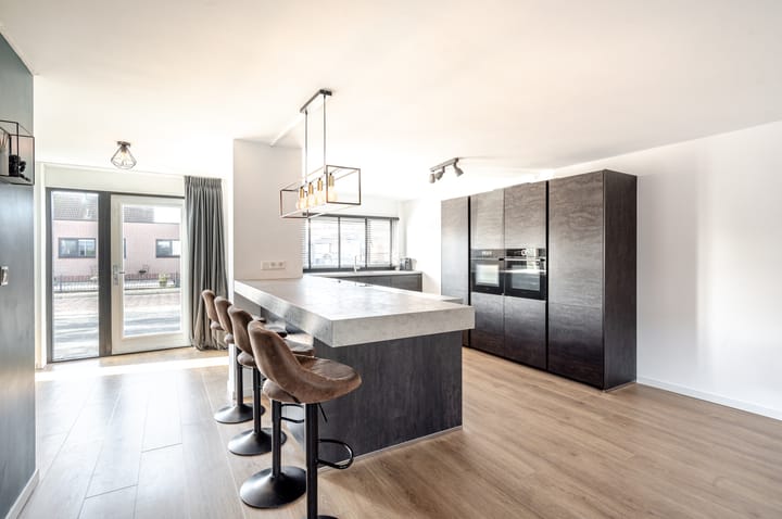 Foto 11 van Uitdamstraat 11