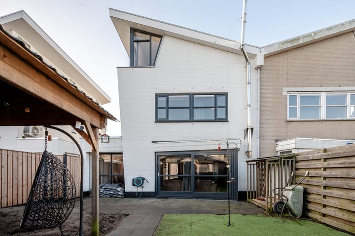 Foto 34 van Uitdamstraat 11