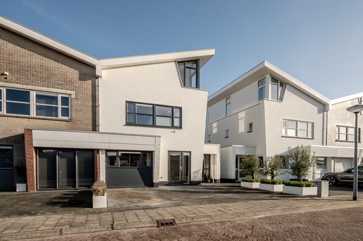 Foto 37 van Uitdamstraat 11